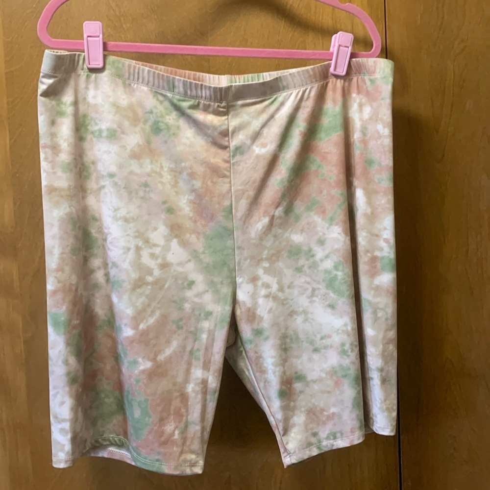 AFRM WOMENS SHORTS PINK MULTI SZ 2 X